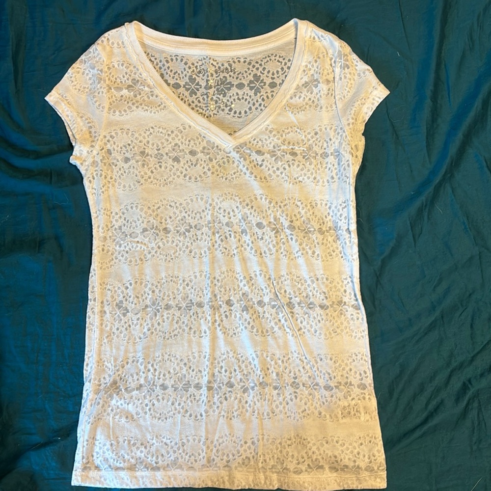 Aeropostale white v neck tee with sheer floral stripes.  Size M.